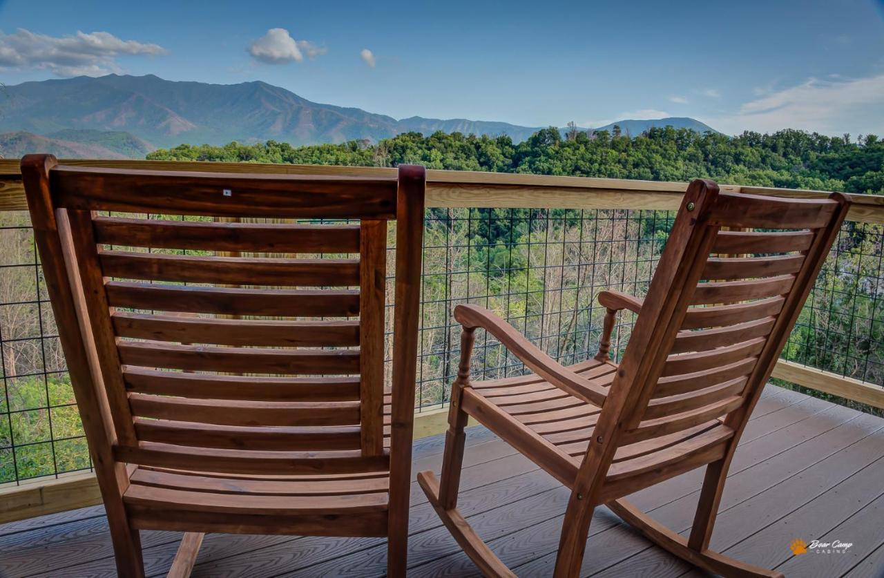 Majestic View Lodge, Amazing Views, Hot Tub, 1089 Free Tickets Each Paid Day, Dollywood And More جاتلينبرج المظهر الخارجي الصورة