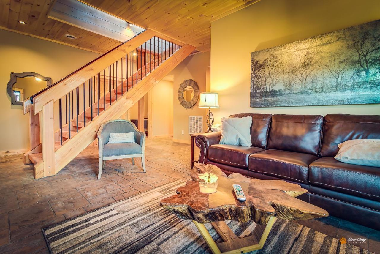 Majestic View Lodge, Amazing Views, Hot Tub, 1089 Free Tickets Each Paid Day, Dollywood And More جاتلينبرج المظهر الخارجي الصورة