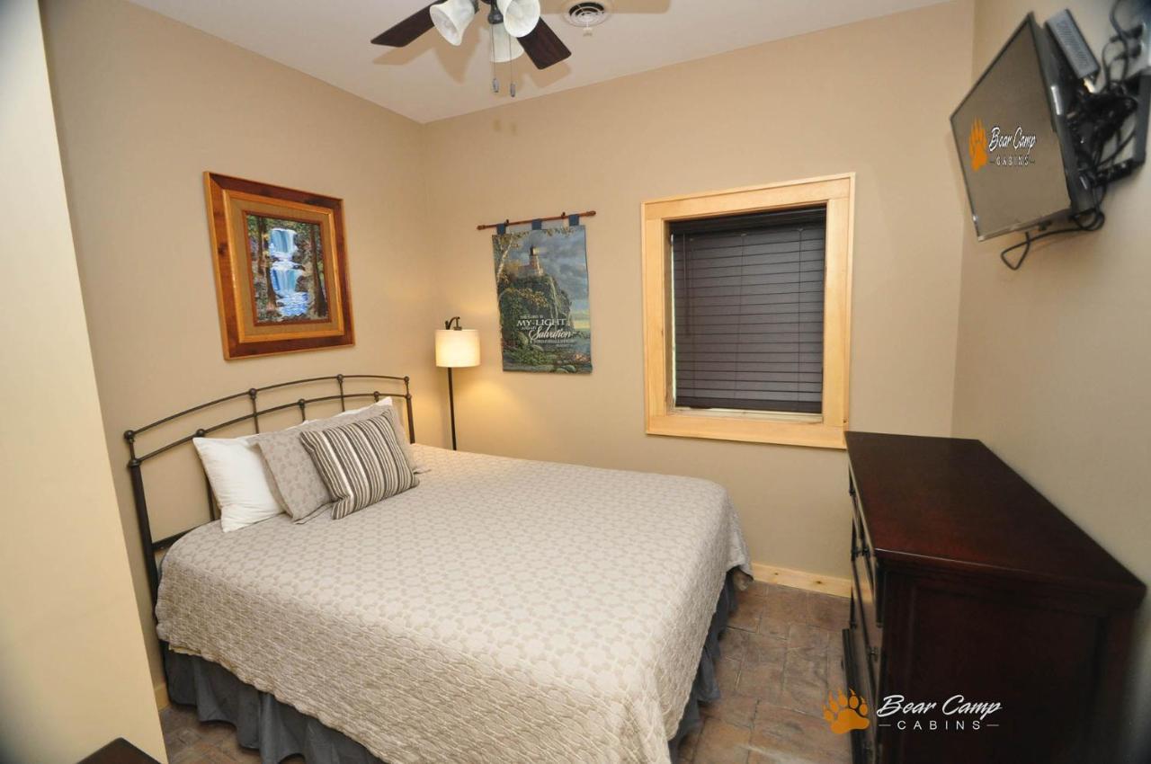Majestic View Lodge, Amazing Views, Hot Tub, 1089 Free Tickets Each Paid Day, Dollywood And More جاتلينبرج المظهر الخارجي الصورة