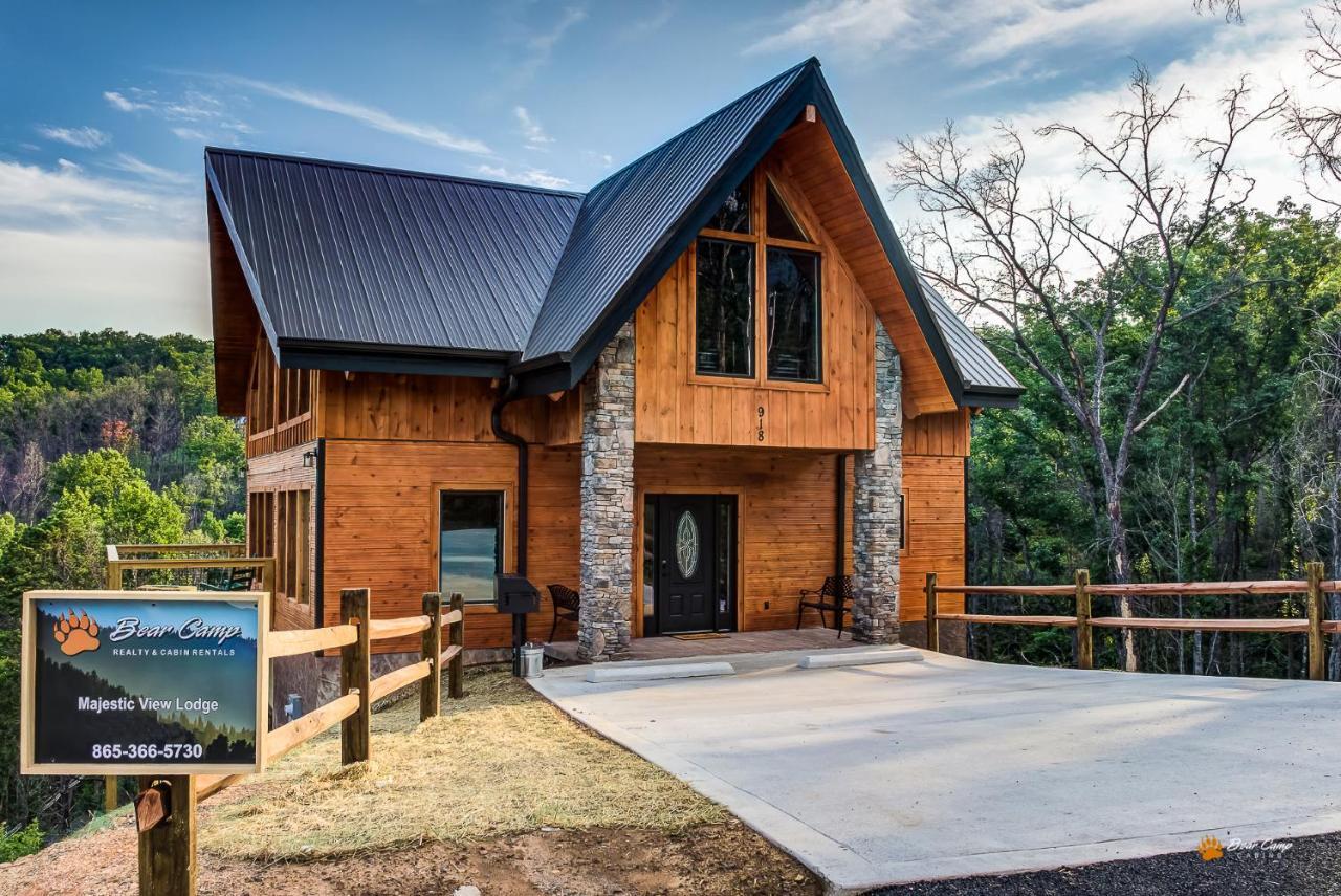 Majestic View Lodge, Amazing Views, Hot Tub, 1089 Free Tickets Each Paid Day, Dollywood And More جاتلينبرج المظهر الخارجي الصورة
