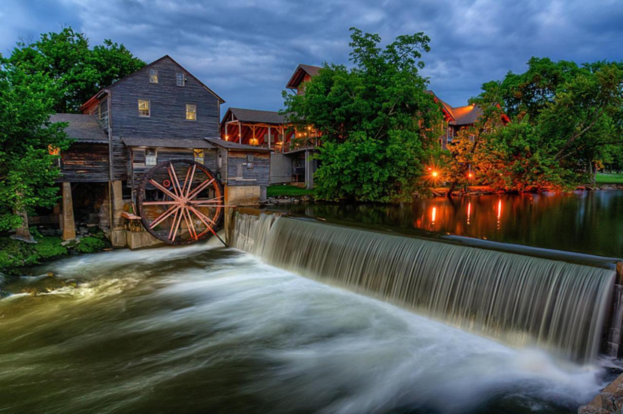 Majestic View Lodge, Amazing Views, Hot Tub, 1089 Free Tickets Each Paid Day, Dollywood And More جاتلينبرج المظهر الخارجي الصورة